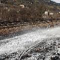 Böschungsbrand entlang der Eisenbahnlinie