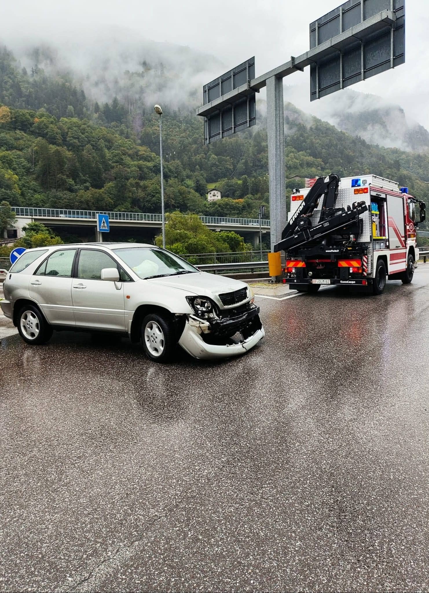 Verkehrsunfall an der Kreuzung auf Brennerstaatsstraße